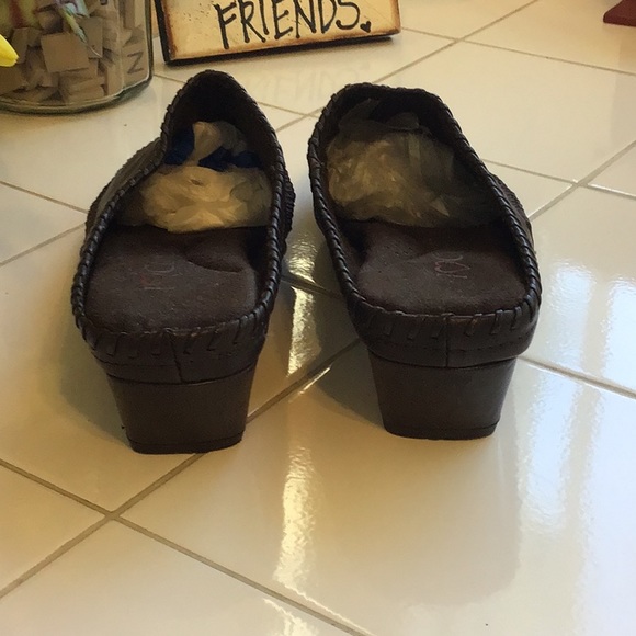 ‘I ❤️ Comfort’ Leather Mules - Picture 7 of 9